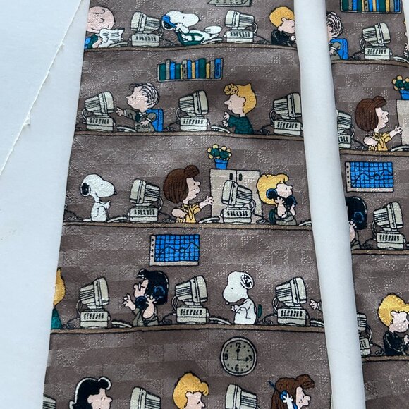 Peanuts Mens Silk Neck Tie Office Coffee Break Brown USA Snoopy Gang Characters - Picture 2 of 14